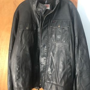 Black Levis jacket!